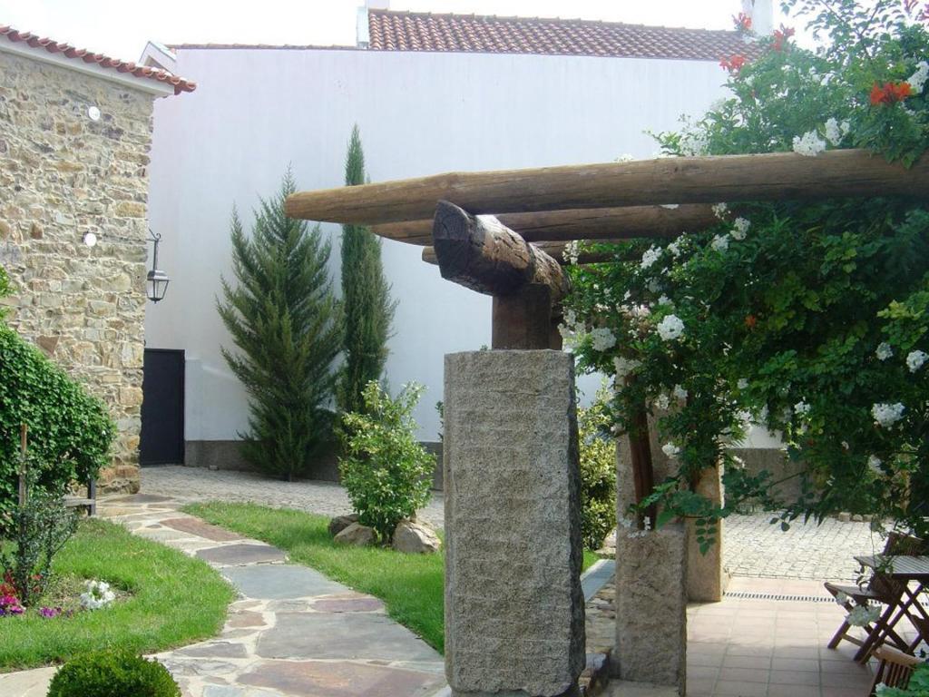 Casa Santa Catarina Penha Garcia Exterior foto